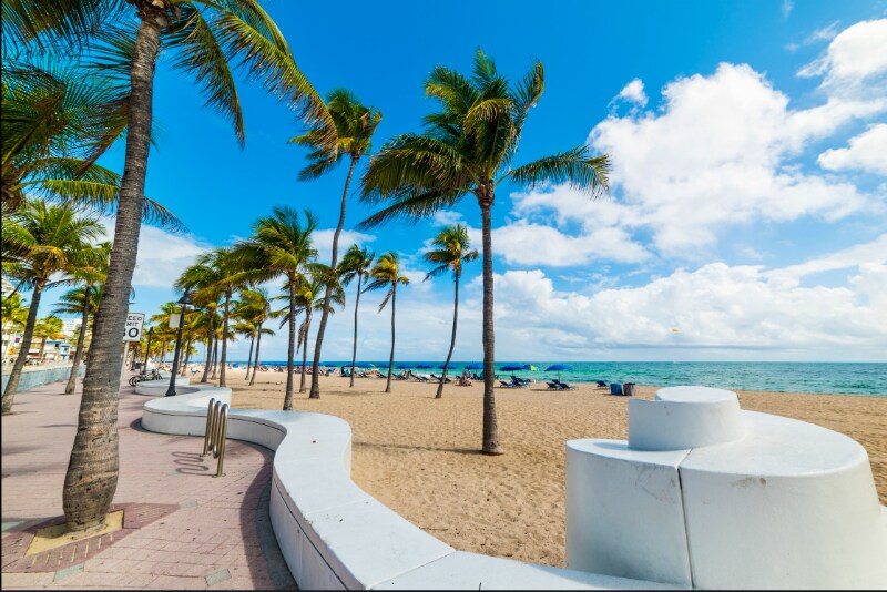 Building Photo - 1639 NE 9th St