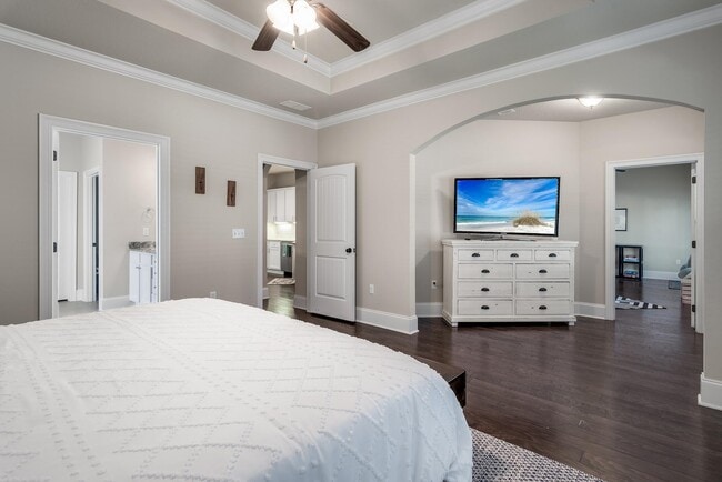 Building Photo - 187 Tropical Breeze Dr