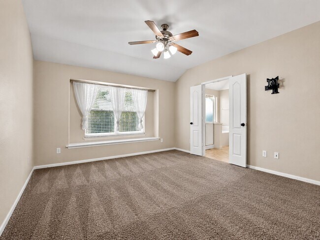 Building Photo - 6114 Menor Crest Dr