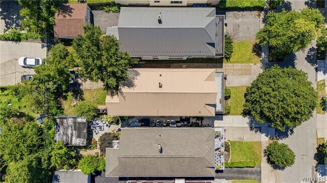 Building Photo - 41 Crestwood Ave