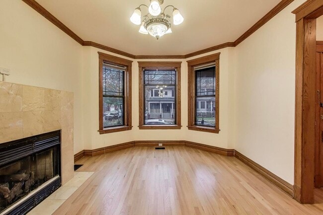 Building Photo - 3901 N Hamilton Ave