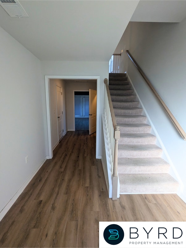 Building Photo - 1325 Claytor Ln