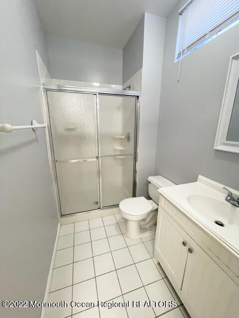 Building Photo - 331 Oak Knoll Dr