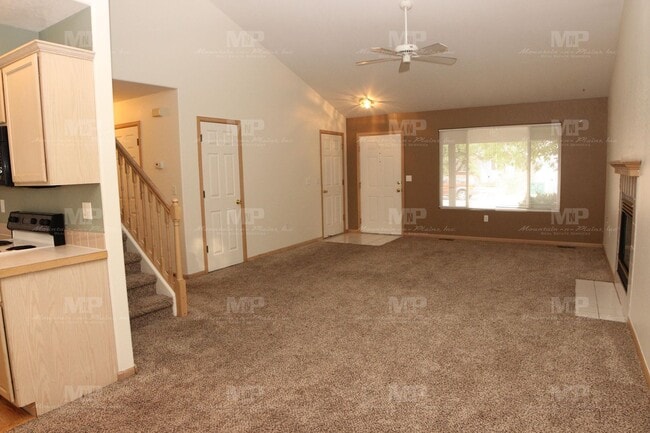 Building Photo - 419 Nokomis Ct