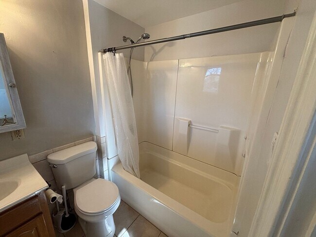 Building Photo - 292 Providence Rd