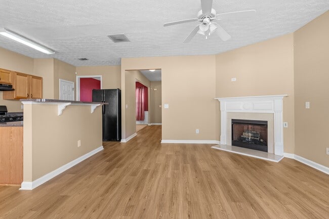 Building Photo - 6225 Shenfield Ln