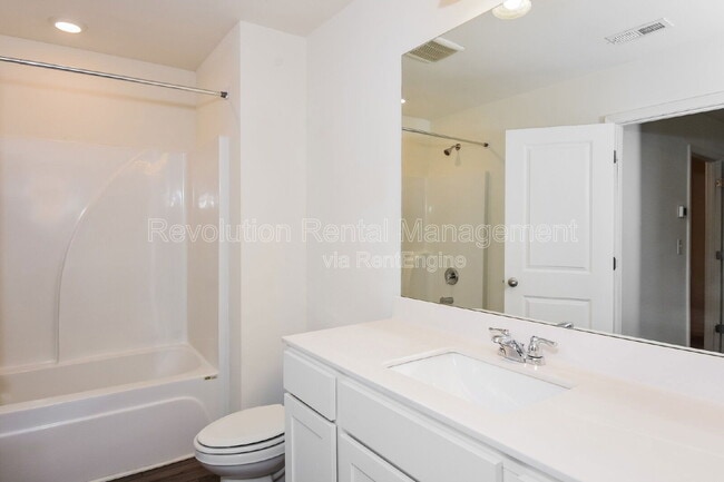 Building Photo - 310 Penn Sta Wy