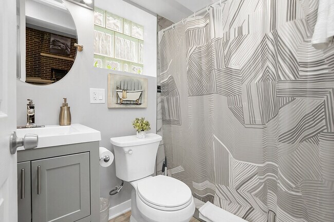 Building Photo - 6101 W 64th Pl