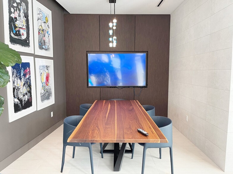 Building Photo - 3886 Biscayne Blvd