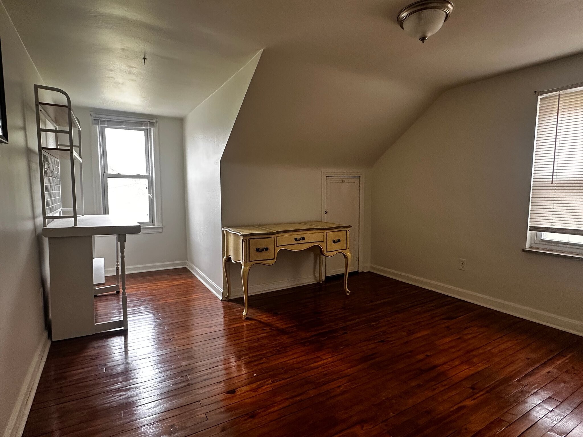 Building Photo - 1526 Edwards St