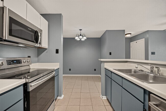 Building Photo - 18800 Egret Bay Blvd