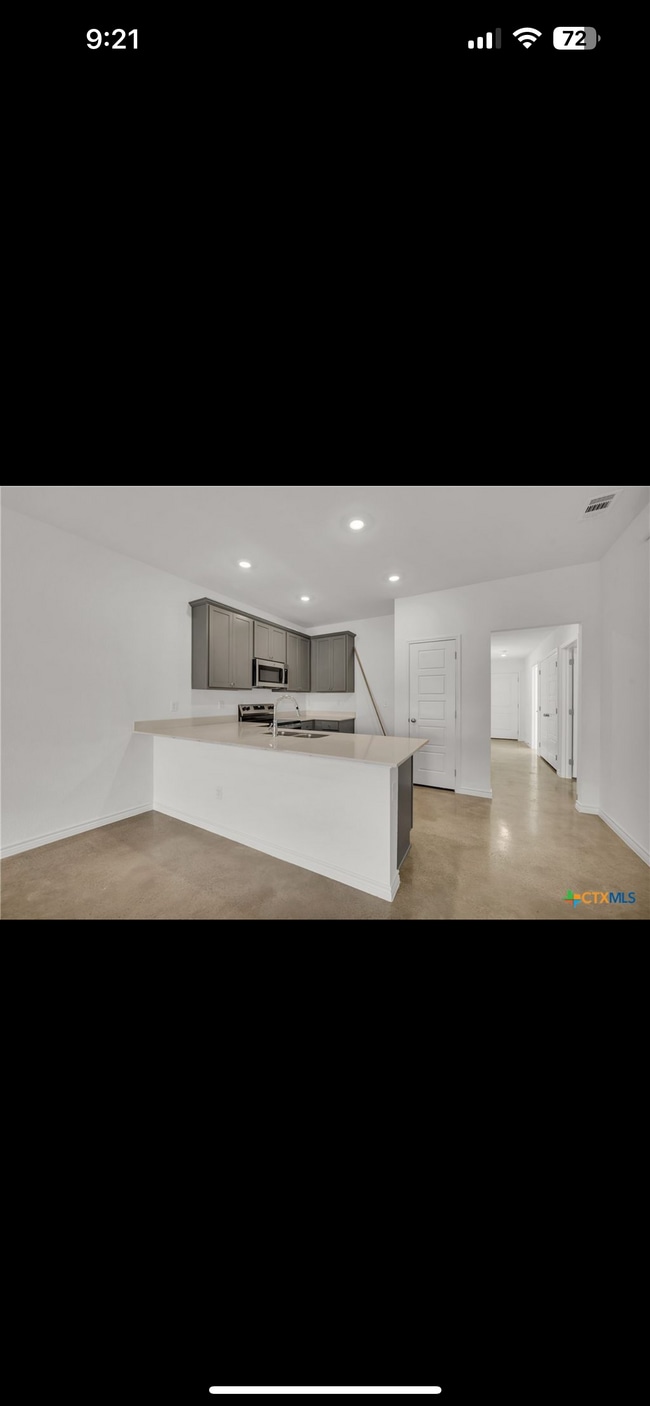 Building Photo - 1122 Lindsey Dr