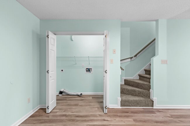 Building Photo - 1075 W Pueblo Dr