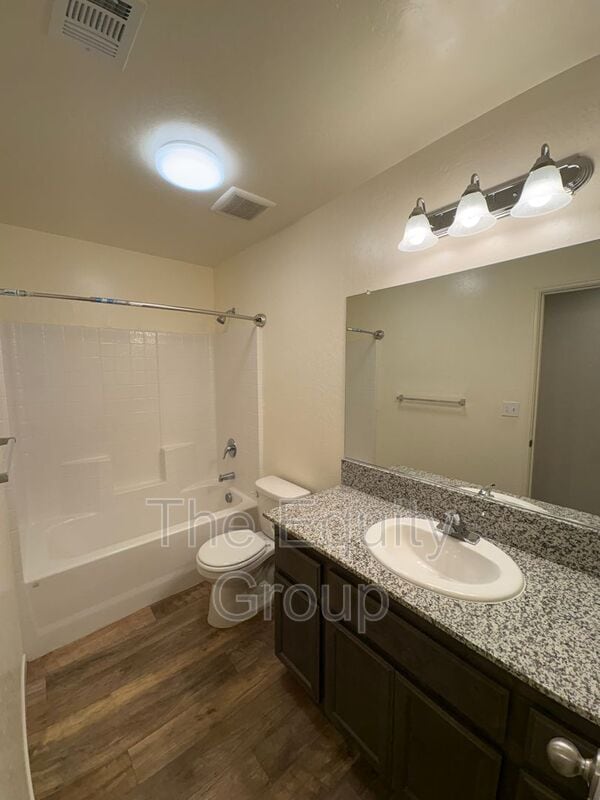 Building Photo - 2134 E Delta Ct