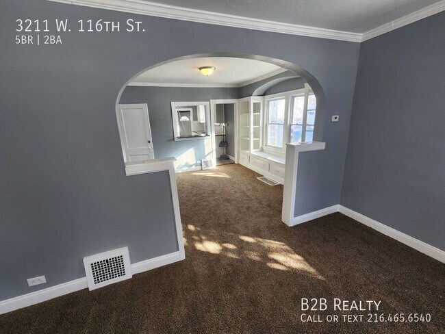 Building Photo - 3211 W 116th St