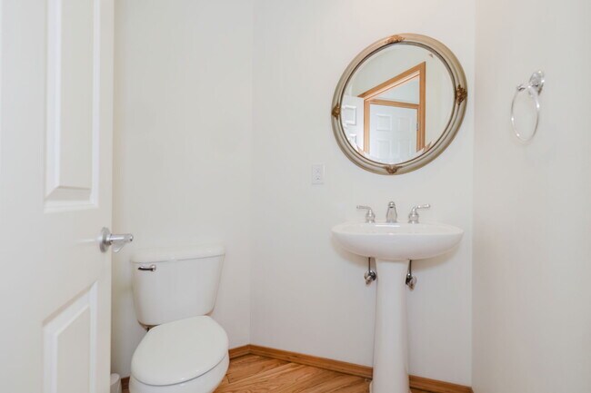 Building Photo - 6492 Wexford Ave SW