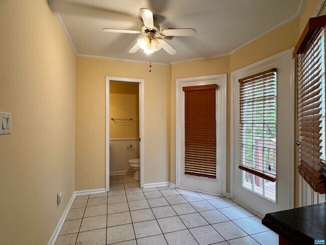 Building Photo - 4644 Briarwood Dr
