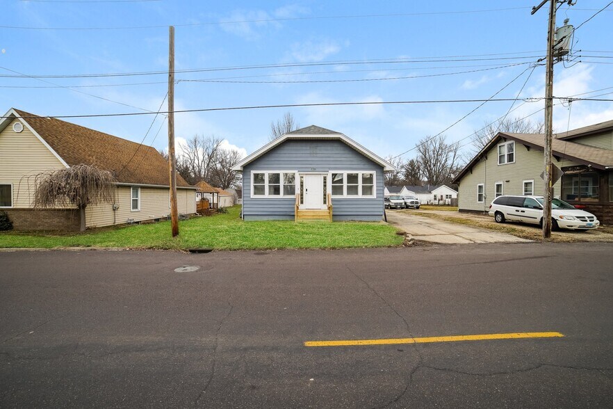 Building Photo - 1417 Willow St