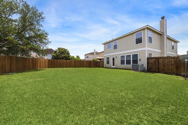 Building Photo - 431 Mantova Dr