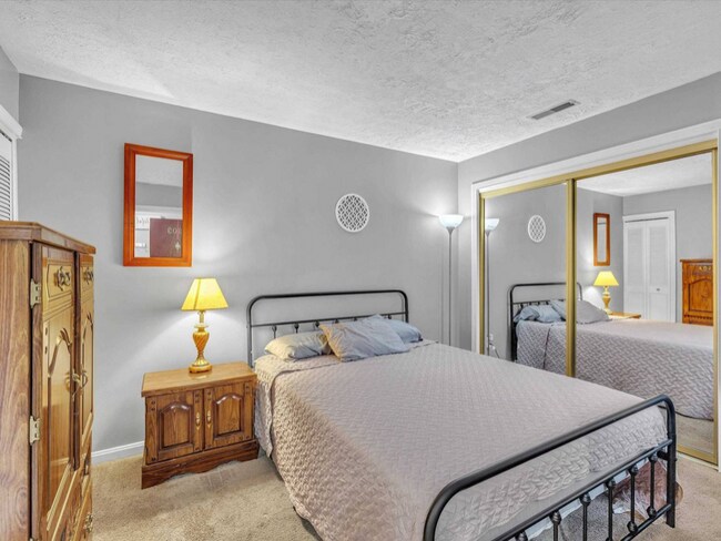 Building Photo - 4303 Loft Cove