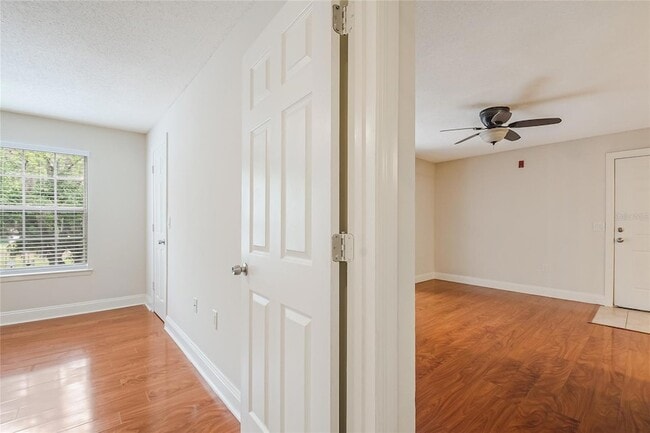 Building Photo - 1229 Bermuda Lakes Ln