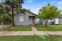 Building Photo - E Elm St Triplex