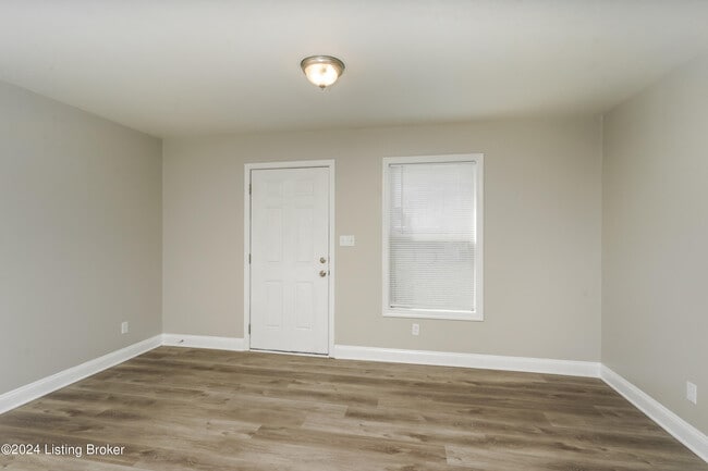 Building Photo - 2528 Cedar St