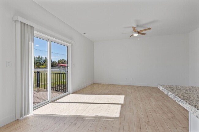 Building Photo - MODERN 3 BED 2.5 BATH HOMES IN ST ANTHONY