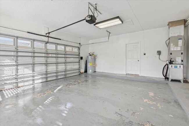 Building Photo - 140 Corral Cir