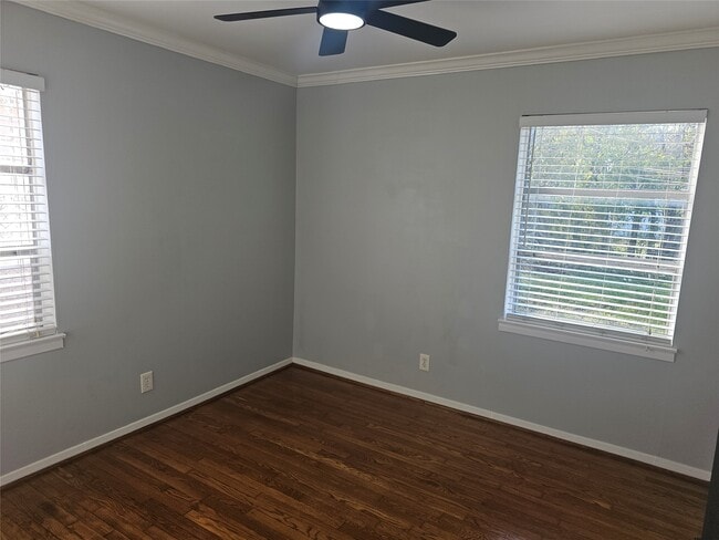 Building Photo - 10510 Sierra Dr