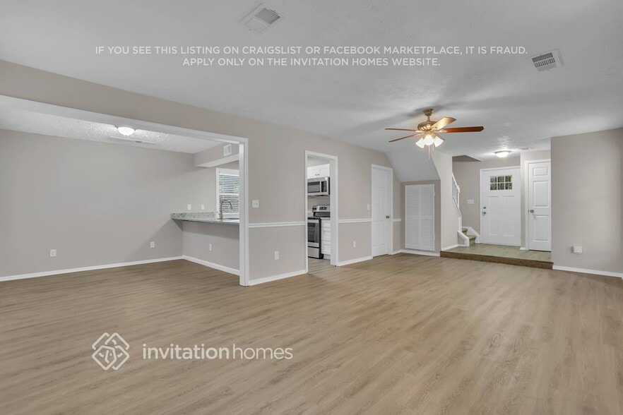 Building Photo - 755 Mountain View Dr