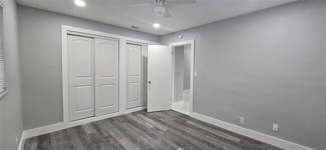 Building Photo - 8606 NW 35th St