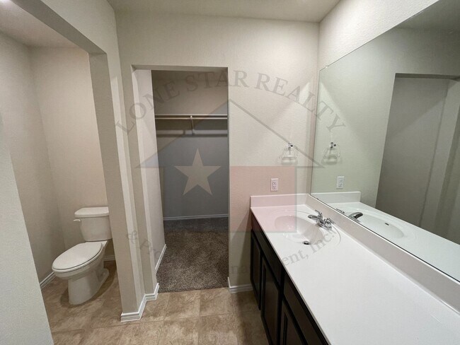 Building Photo - 9601 Murandy Dr