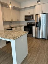 Building Photo - 1475 W 31st St