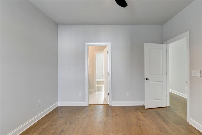 Building Photo - 4536 Molder Dr