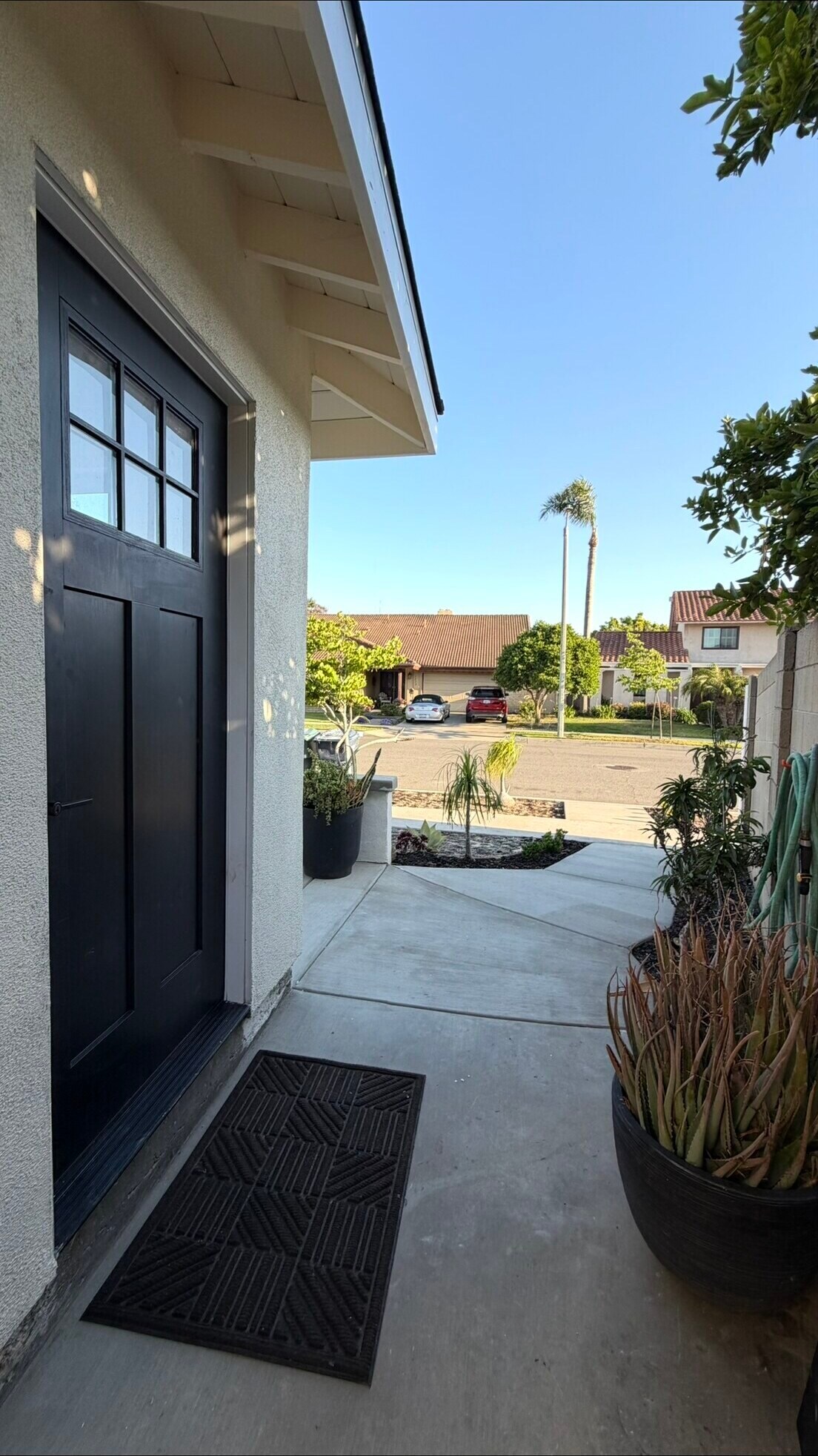 Building Photo - 5255 Kenilworth Dr