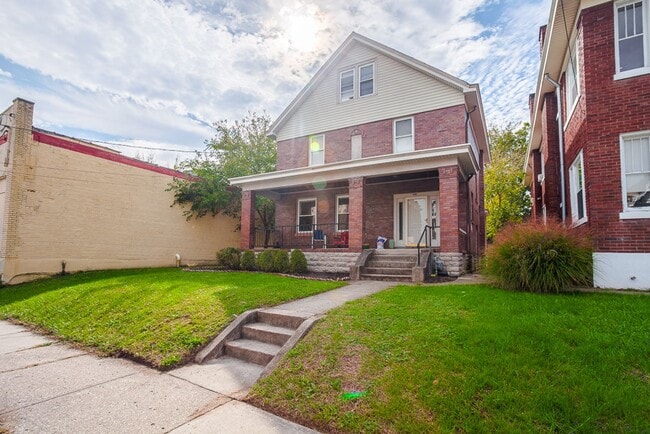 Building Photo - Updated Rental House
