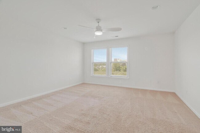 Building Photo - 42502 Dogwood Glen Square