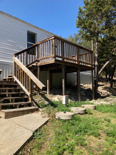 Building Photo - 385 Duck Mountain Ln