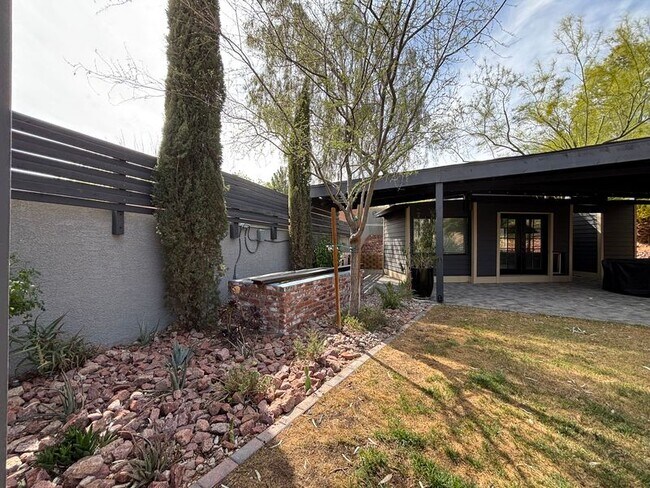 Building Photo - 11548 Valentino Ln