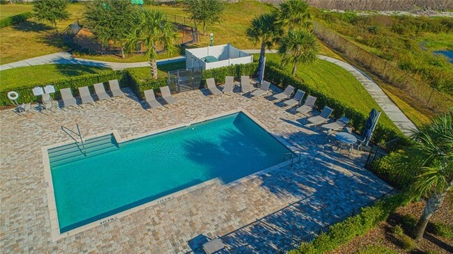 Building Photo - 3851 Plainview Dr