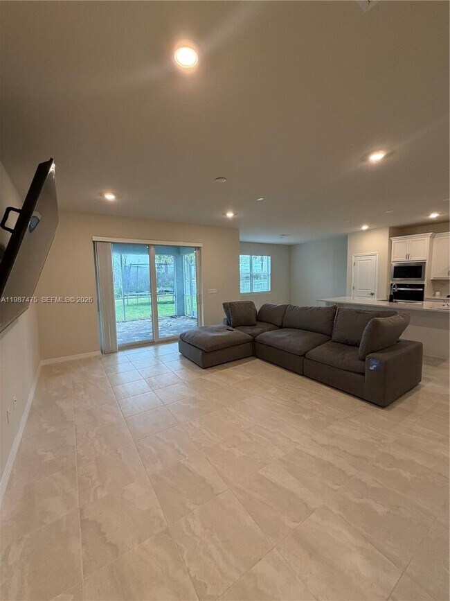 Building Photo - 12251 SW Periwinkle Ct