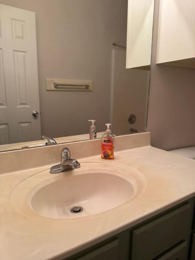 Building Photo - 1401 Bagby Ave