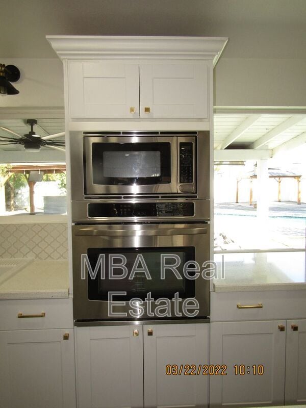 Building Photo - 2802 E Weldon Ave