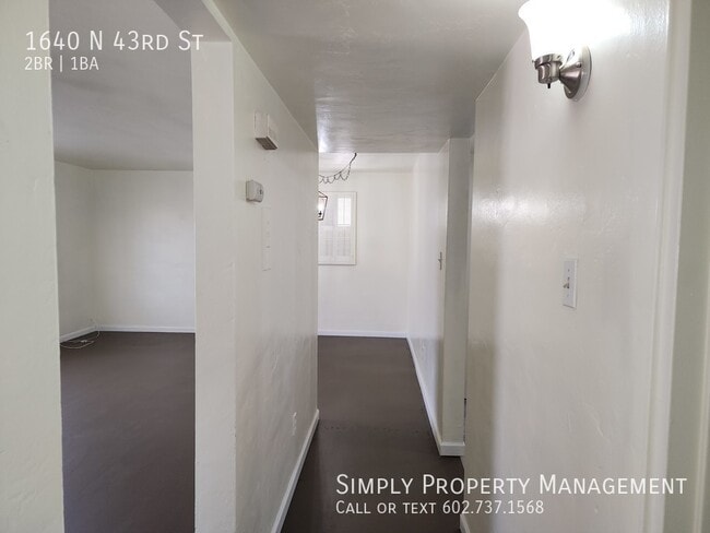 Building Photo - 1640 N 43rd St