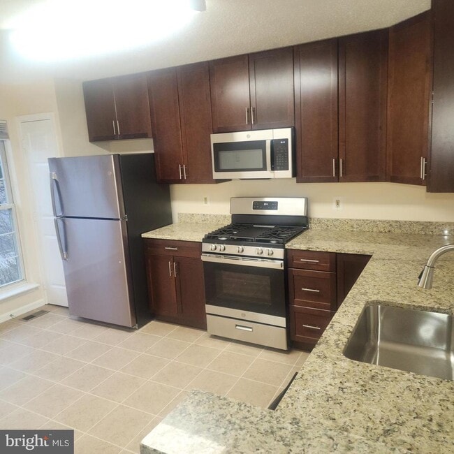 Building Photo - 7438 Catterick Ct