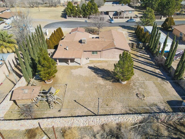 Building Photo - Beautiful East side HOME in Clin. Tx