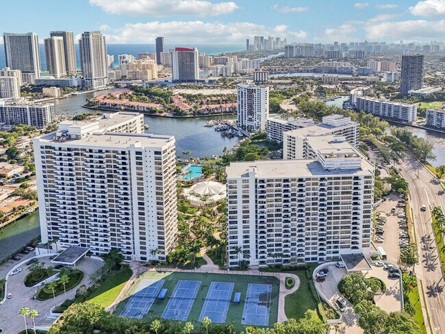 Building Photo - 600 Three Islands Boulevard