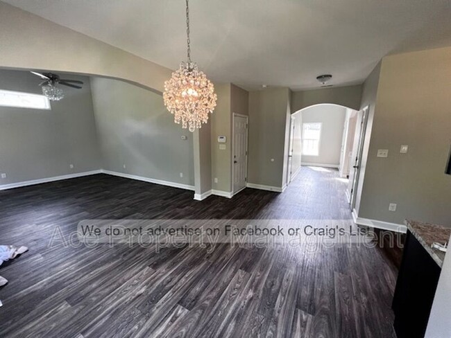 Building Photo - 232 Fishers Cv