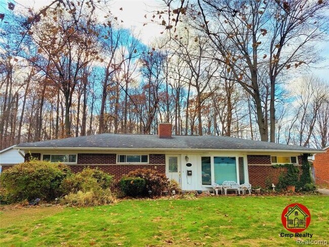 Building Photo - 18311 Norwich Rd